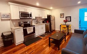 Modern Cozy Unit Near Geno'S & Pat'S